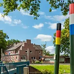 Zollhoes Zoek De Grens Op! Barenfleer