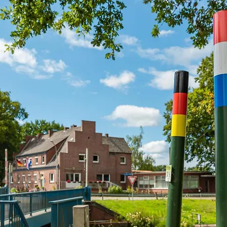 Zollhoes Zoek De Grens Op! Barenfleer